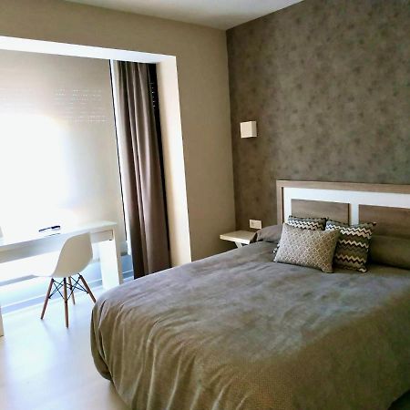 Hotel Los Conejos Mora Ngoại thất bức ảnh