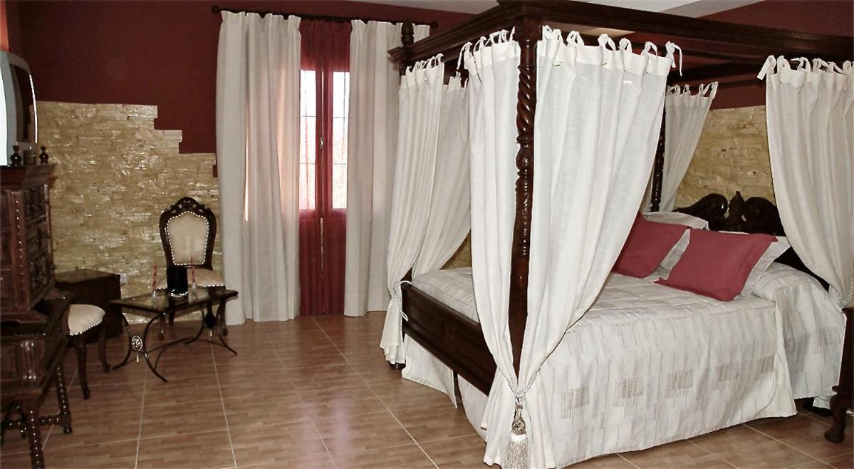 Hotel Los Conejos Mora Ngoại thất bức ảnh